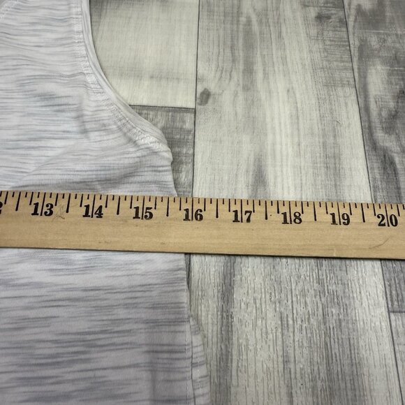 ✅Lot Of 4 Athletic Tank Tops Women's M Lululemon Nike Dri-Fit Sofibella Gym Yoga - Picture 13 of 16